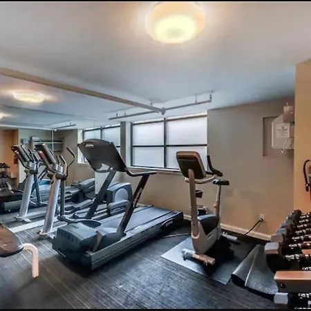 Lovely 1 Bedroom Condo In The Heart Of Seattle!-2