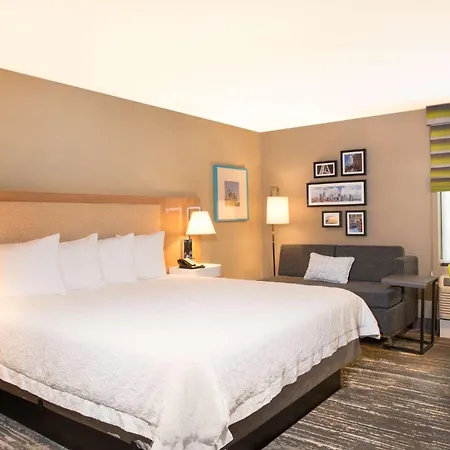 Hampton Inn & Suites Seattle-Downtown-3