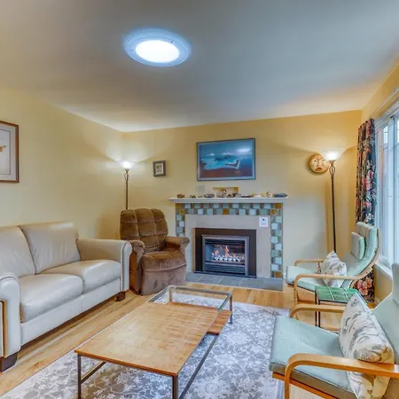 Husky Hideaway - 2 Bed 1 Bath Vacation Home In Seattle-2