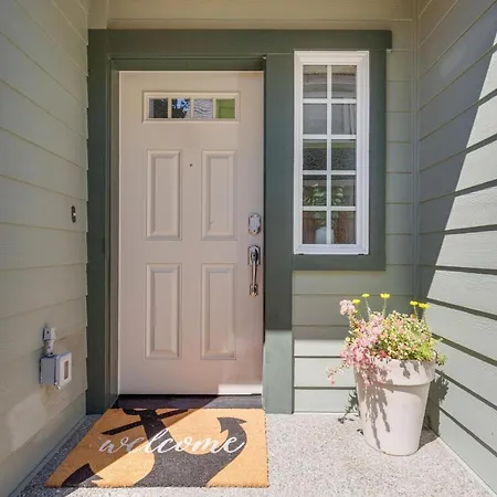 Alki Beach Dream Location Has It All-2