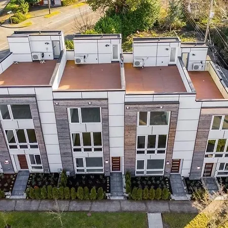 Modern Townhome Rooftop Deck, Office And King Bed-2