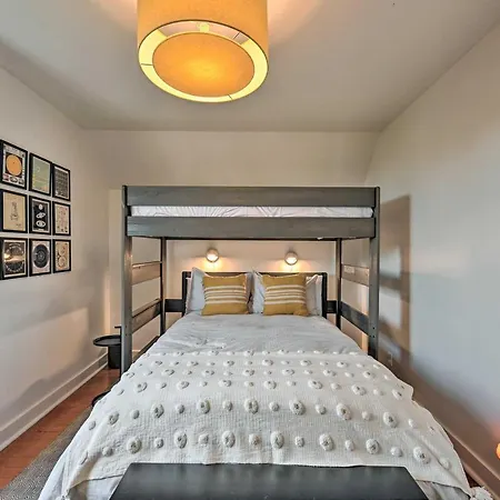 Stunning Queen Anne House With Private Patio!-2