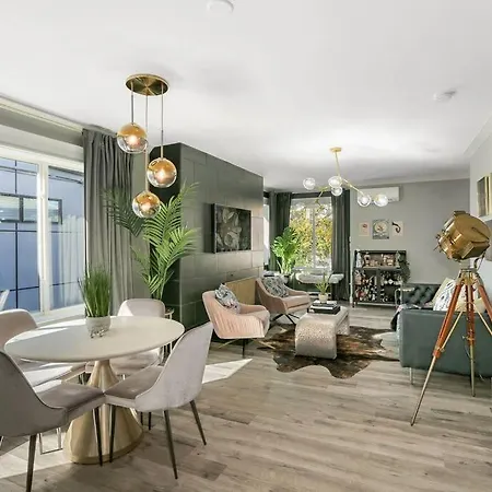 Casa Ballard Main -Mid-Century Modern House-2