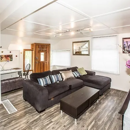 A-Greenlake Garden Unit-2