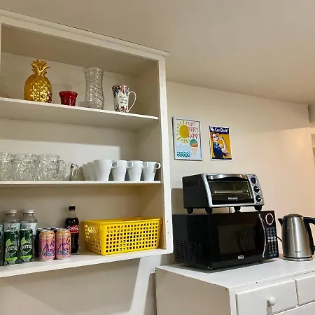 Tiny Private Room-2