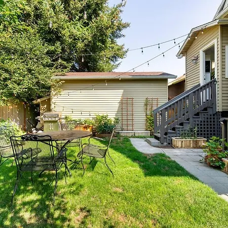 Charming North Beacon Hill Craftsman-2