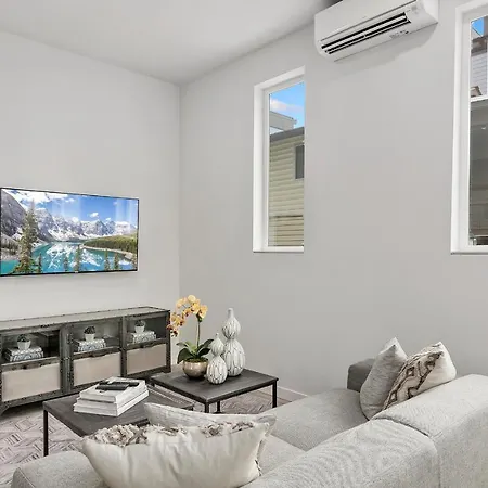 Welcome To Othello Station Townhome!-2