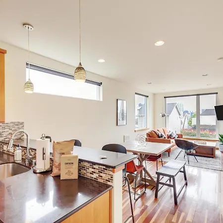 East Queen Anne 3Br Near Iconic Seattle Sites-3