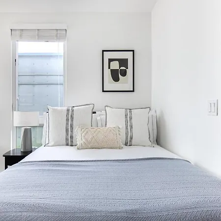 Capitol Hill Studio W Rooftop Pet Area Nr Bars Sea-97-2