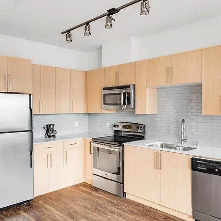 Ballard 1Br W Gym A Views Blocks To Dining Sea-273-3