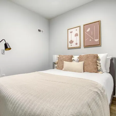 S Lake Union 1Br W Gym Wd Space Needle View Sea-159-3