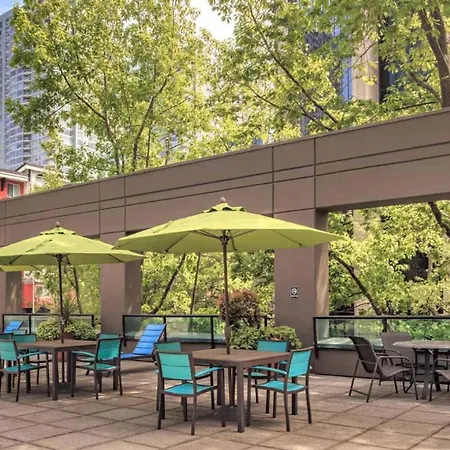 Belltown 1Br W Gym Pool Wd Nr Light Rail Sea-418-2