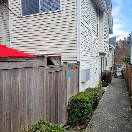 Walkable In West Seattle-2