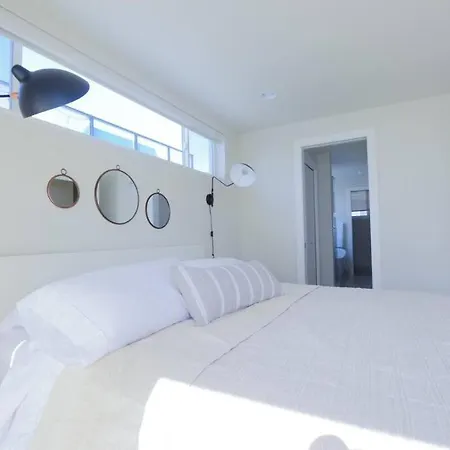 New Eastlake 4B3Bt 1M Home Views - Sleeps 10-3