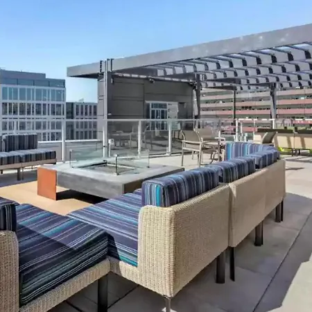 S Lake Union 1Br W Gym Wd Nr Waterfront Sea-374-3
