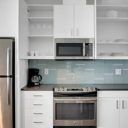 S Lake Union Studio W Gym Wd Nr Waterfront Sea-375-2