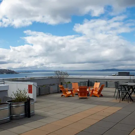 Chic Queen Anne Retreat-3
