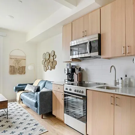 Pet-Friendly And Furnished Interbay Studio-3