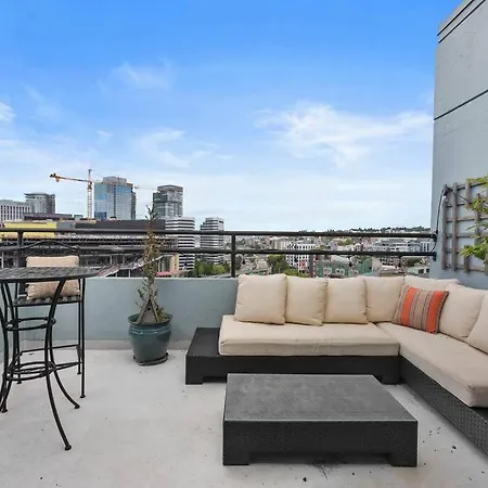 Private Penthouse W Views In The Heart Of Seattle.-2