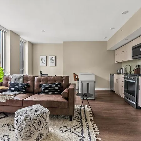 Sleek 2Br Apartment In Seattle W Parking-3