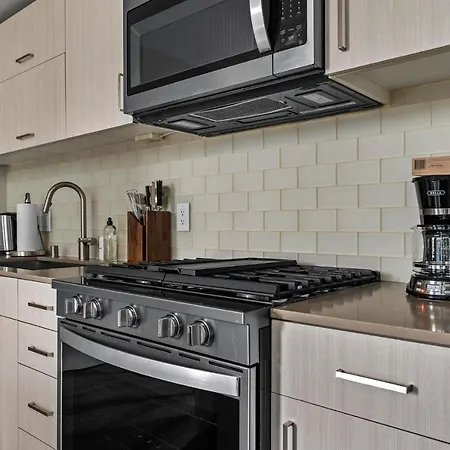Sleek 2Br Apartment In Seattle W Parking-2