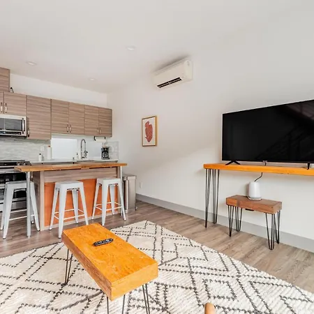 Modern 2Br Home In Cherry Hill-3