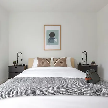 Stylish 2Br Apartment In South Lake Union-3