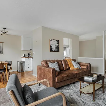 Charming 3Br Apartment In Seattle-3
