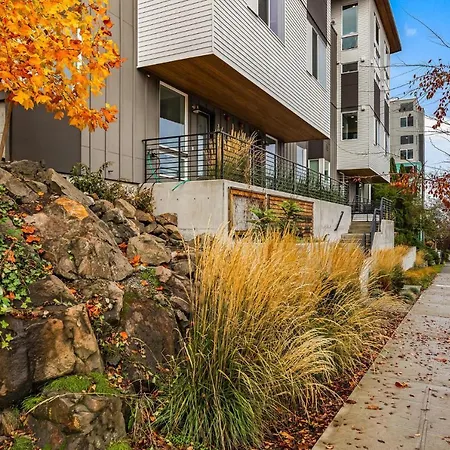 Beautiful 2Br Condo In Seattle Parking-3