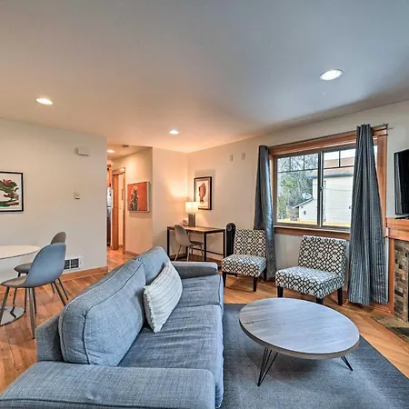 Pet-Friendly Seattle Home With Yard!-2