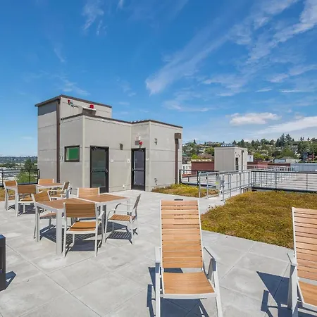 Furnished Interbay Studio W Lounge Pets Ok-3
