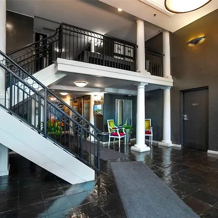 1Br Condo, Air Conditioning, Free Parking, Rooftop View-2