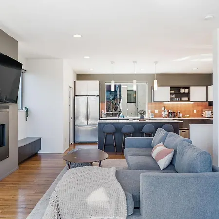 Lovely Magnolia Home-2