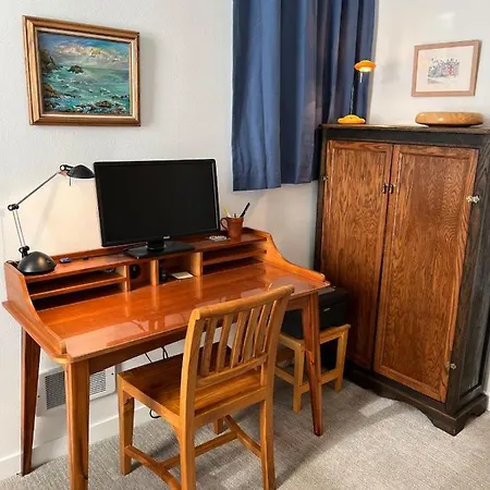 Townhome Studio Apt 3 Outdoor Spaces-3