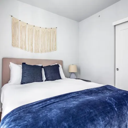 S Lake Union 1Br W Gym Wd Space Needle View Sea-163-3