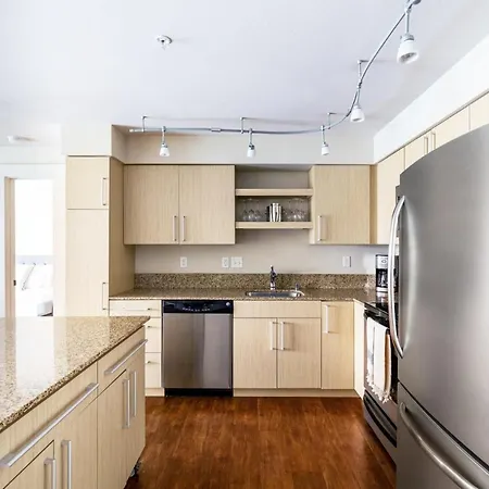 Capitol Hill 2Br W Gym Roof Wd Nr Broadway Sea-45-3
