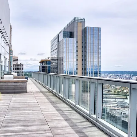 Downtown 2Br W Gym Wd Bbq Nr Dining Shops Sea-402-3
