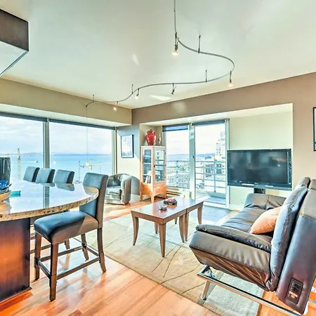 Stunning Seattle Condo With Patio And Water Views-2
