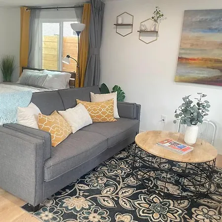 New Private Tiny Home Near Greenlake/Lightrail/I-5-2