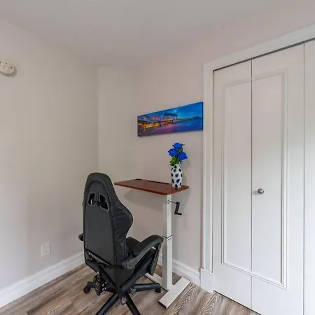 Luxurious Living In Capitol Hill & Pike, $Parking-3