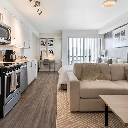 Modern Apartment In Prime Location Id9787X67-2