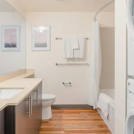 Modern Apartment In Prime Location Id3395X25-3