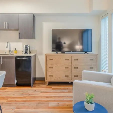 Modern Apartment In Prime Location Id3395X25-2