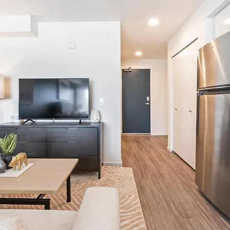 Modern Apartment In Prime Location Id9787X67-3