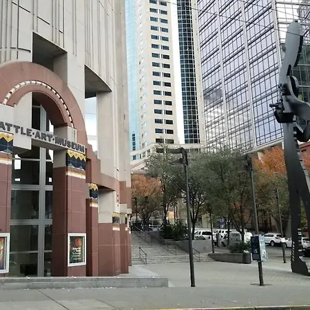 Modern Home, Rooftop View, 3 Block Beacon Station-3