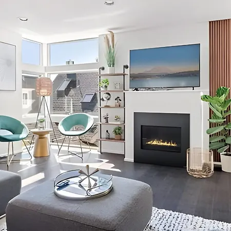 New! 3Br Great Location Queen Anne W/Rooftop-2