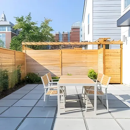Modern Cherry Hill Guesthouse W/Garden & Rooftop-3