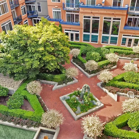 Belltown Court III-2