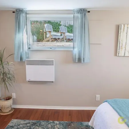 Gorgeous 1 Bedroom Space-3