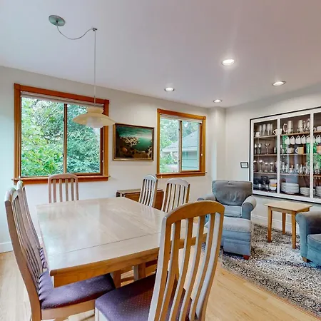 Laurelhurst-2